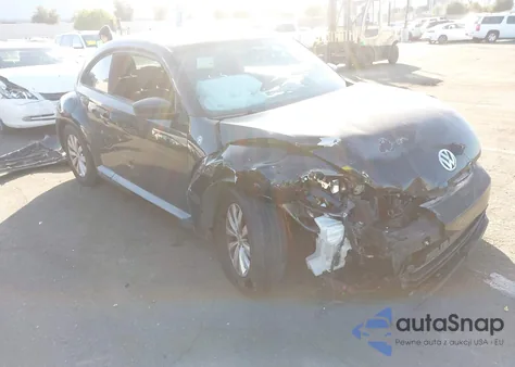 2013 Volkswagen Beetle 2.5L Entry из США, поврежденный, VIN 3VWFP7AT7DM663704